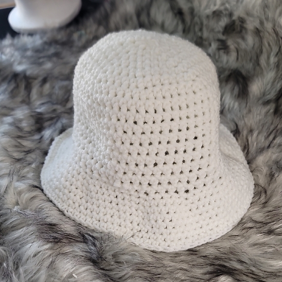 Chic Cream Crochet Bucket Hat - Picture 5 of 15